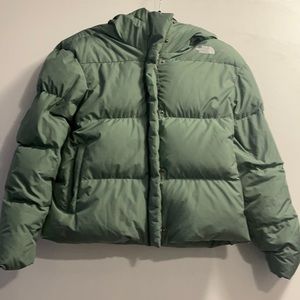 Girls North face 550 puffer jacket with hood